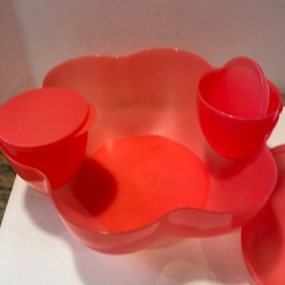 Tupperware Chip ‘n Dip Bowl set